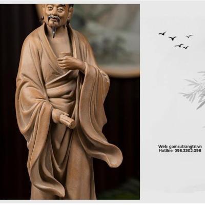 TƯỢNG THẦN TRÀ LỤC VŨ